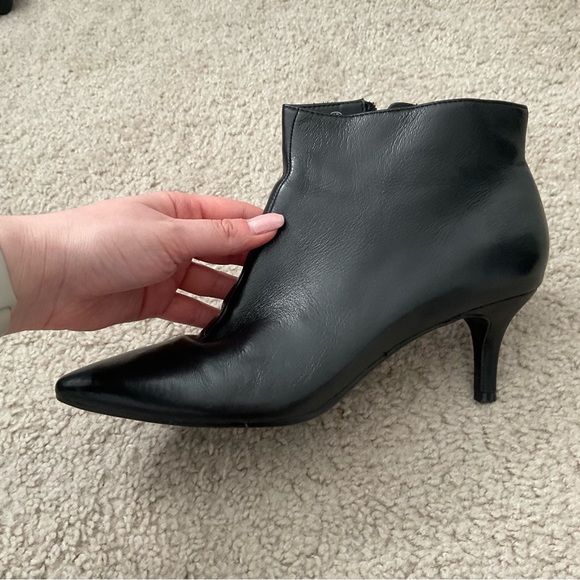 Aerosoles Epigram Pointed Toe Heeled Bootie, Size 10 - Picture 4 of 8